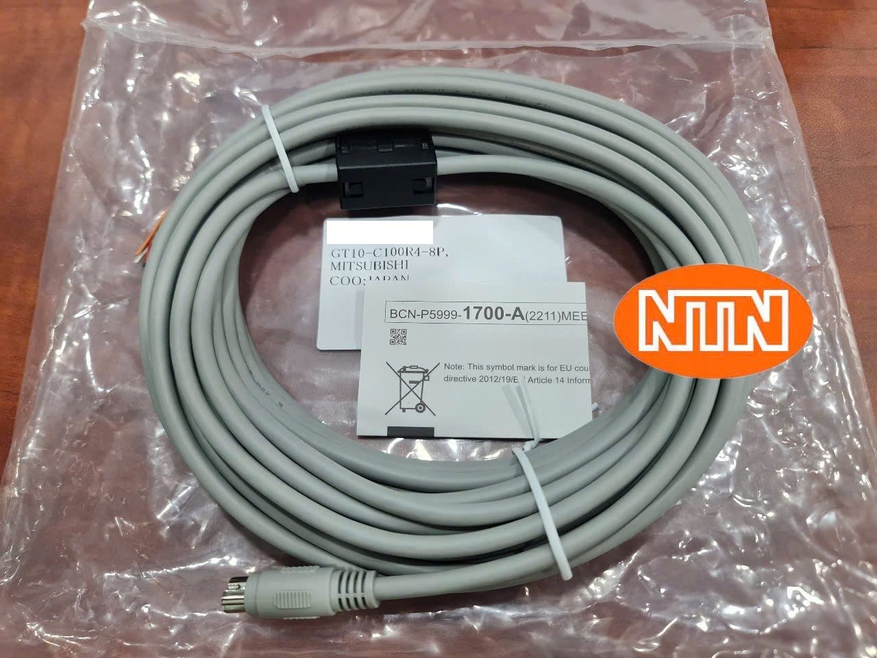 HMI Cable Mitsubishi GT10-C100R4-8P Cáp HMI