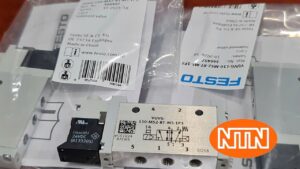 Solenoid Valve Festo VUVG-L10-M52-RT-M5-1P3 (566457) Van điện từ