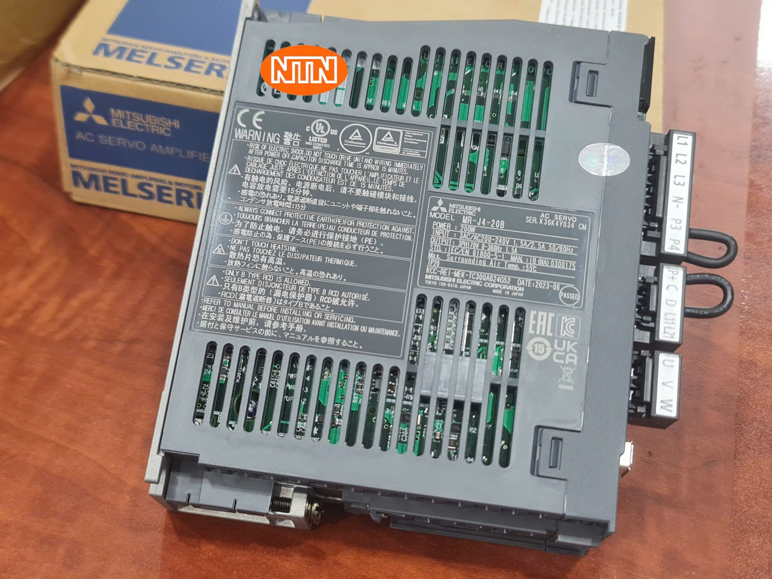 Servo Amplifier Mitsubishi MR-J4-20B Bộ khuếch đại servo